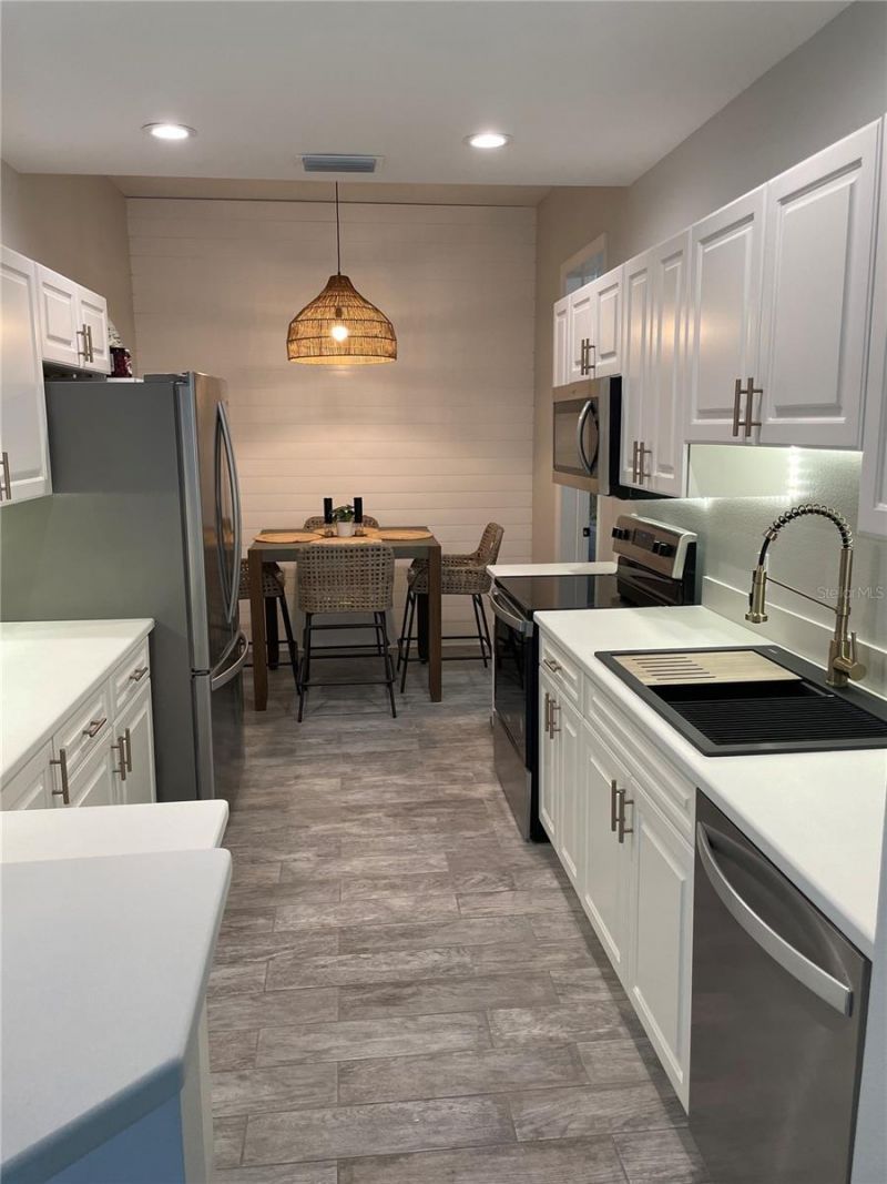 3510 54th Drive W, Unit 203, Bradenton, FL 34210 Photo