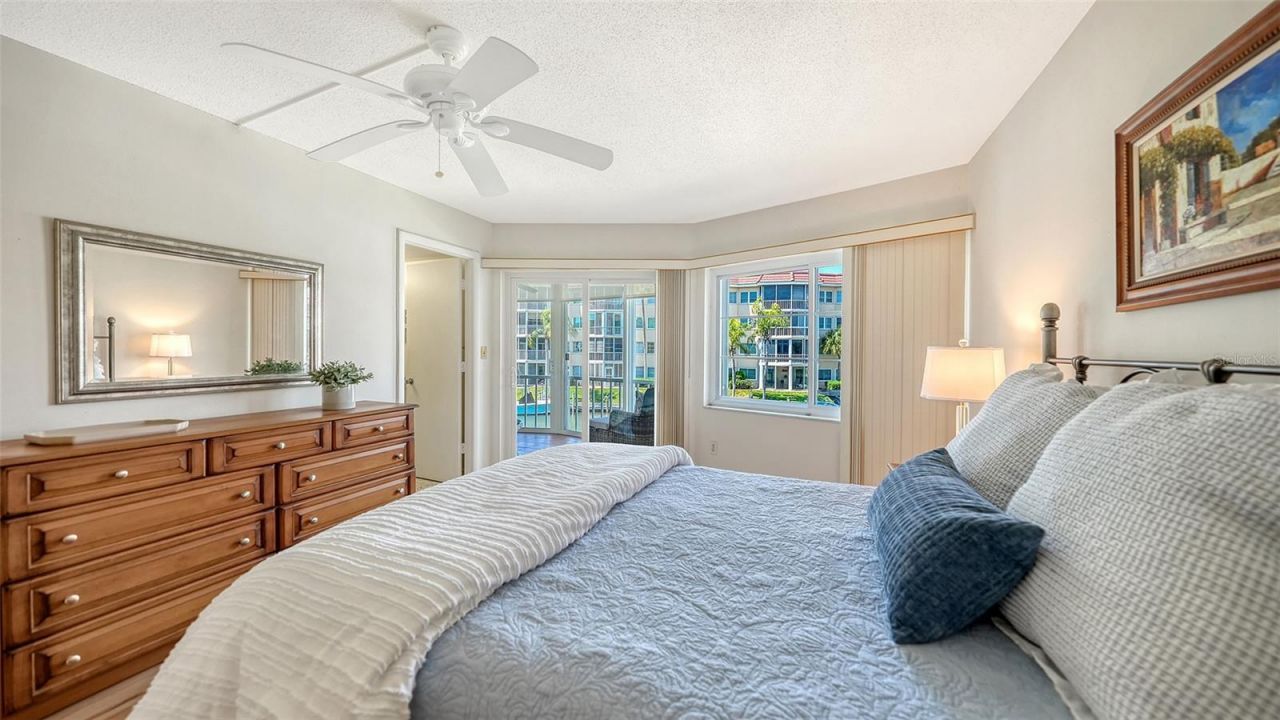 1257 S Portofino Drive, Unit 203, Sarasota, FL 34242 Photo