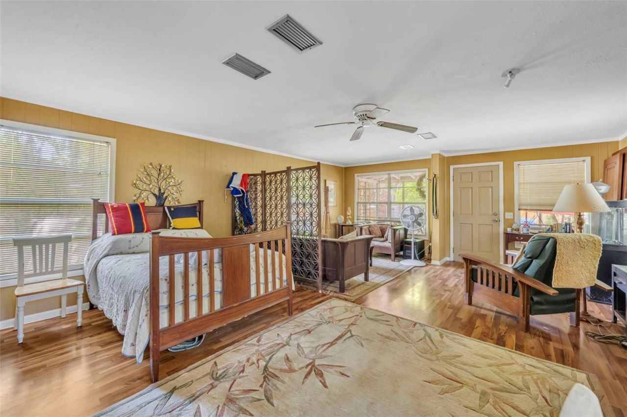 140 N Johns Street , Mount Dora, FL 32757 Photo