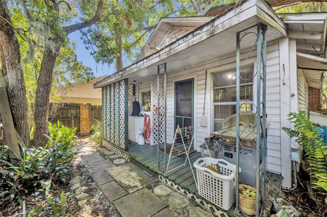 140 N Johns Street , Mount Dora, FL 32757 Photo