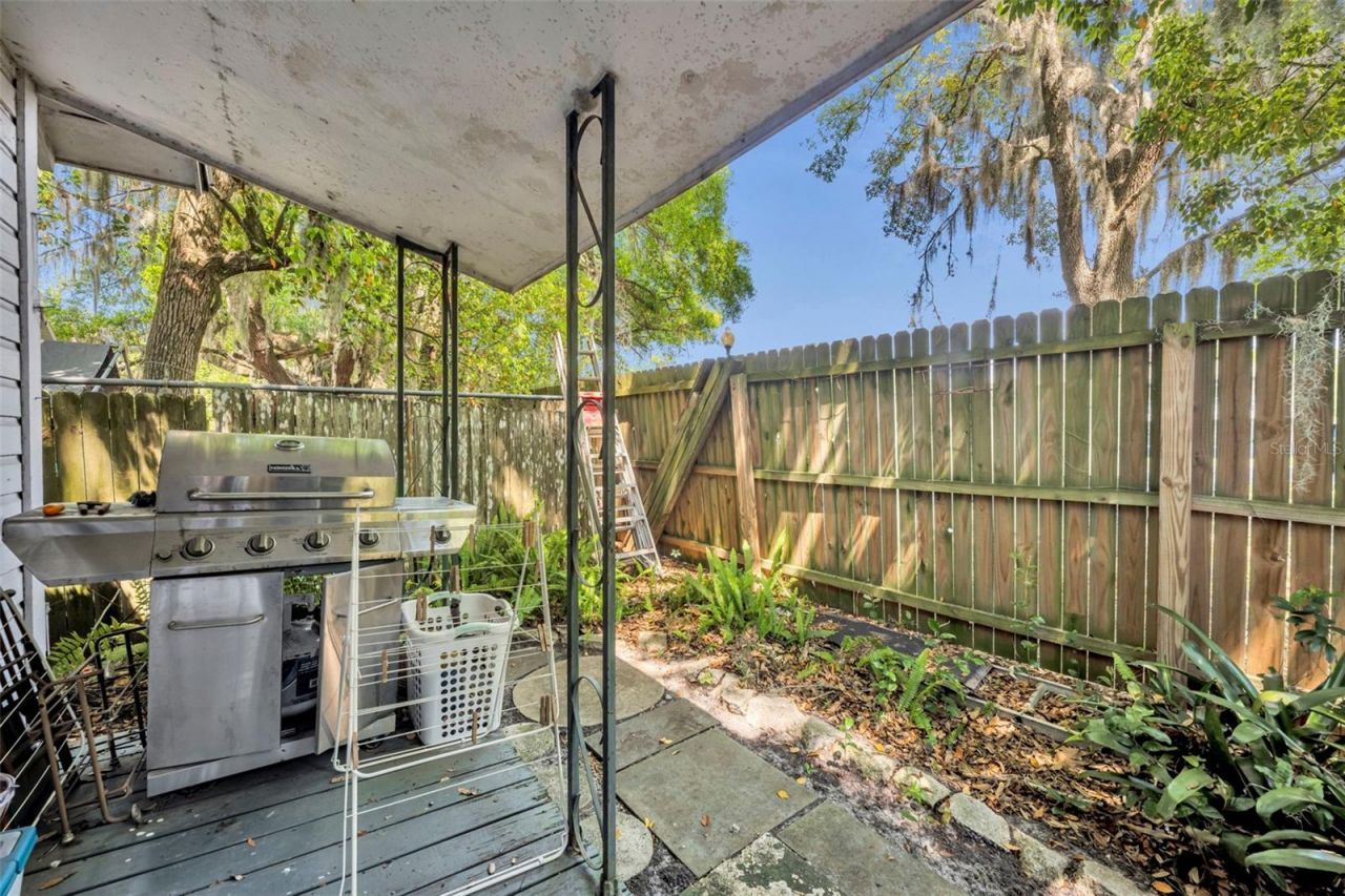 140 N Johns Street , Mount Dora, FL 32757 Photo