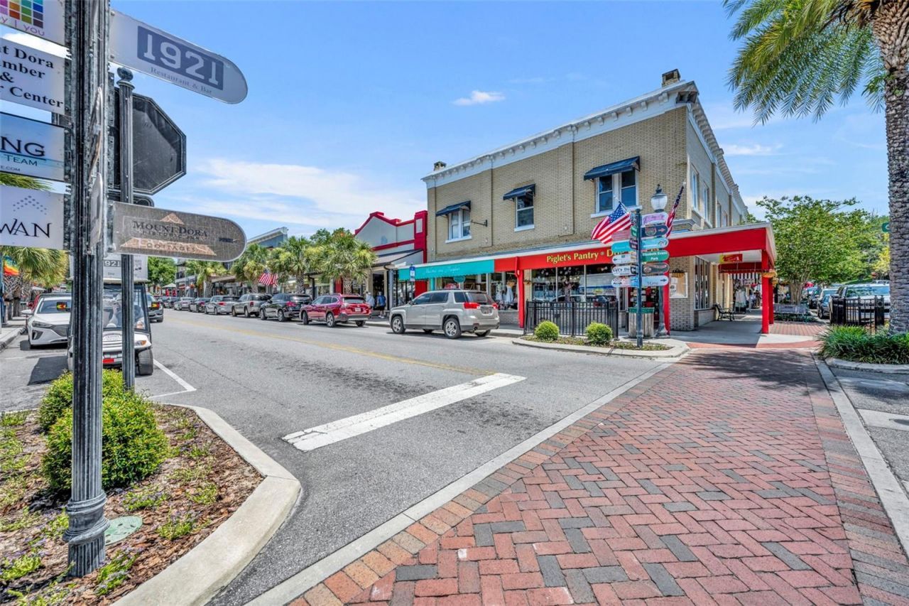 140 N Johns Street , Mount Dora, FL 32757 Photo