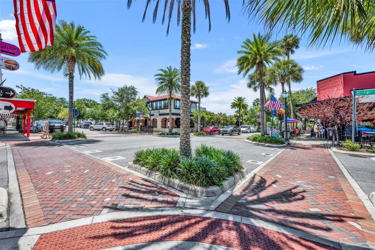 140 N Johns Street , Mount Dora, FL 32757 Photo