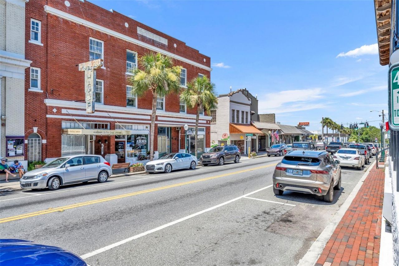 140 N Johns Street , Mount Dora, FL 32757 Photo