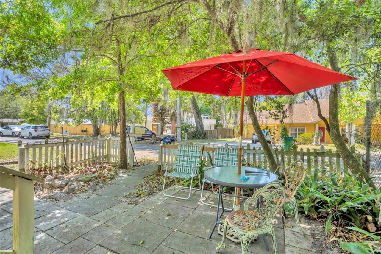 140 N Johns Street , Mount Dora, FL 32757 Photo