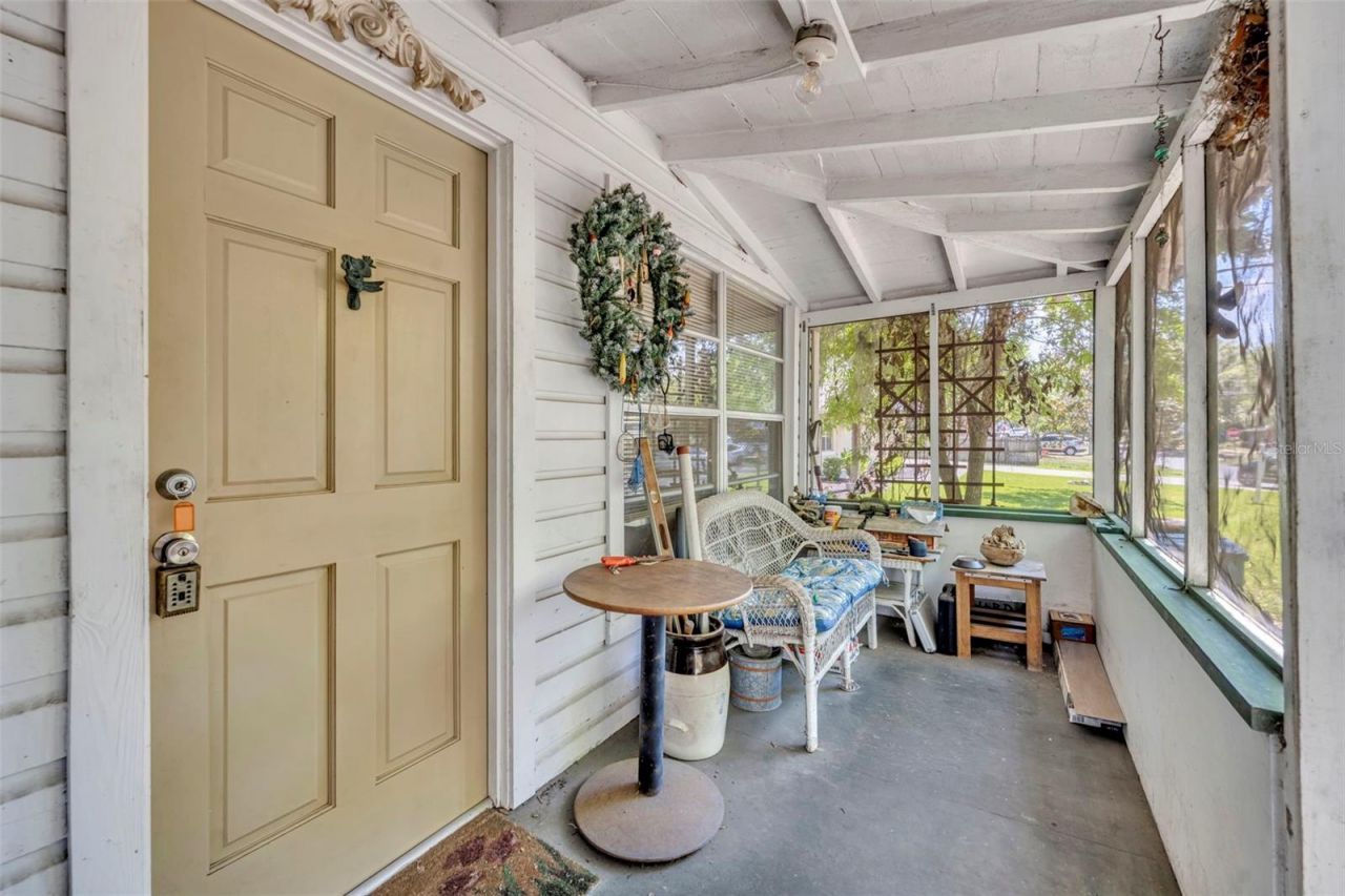 140 N Johns Street , Mount Dora, FL 32757 Photo