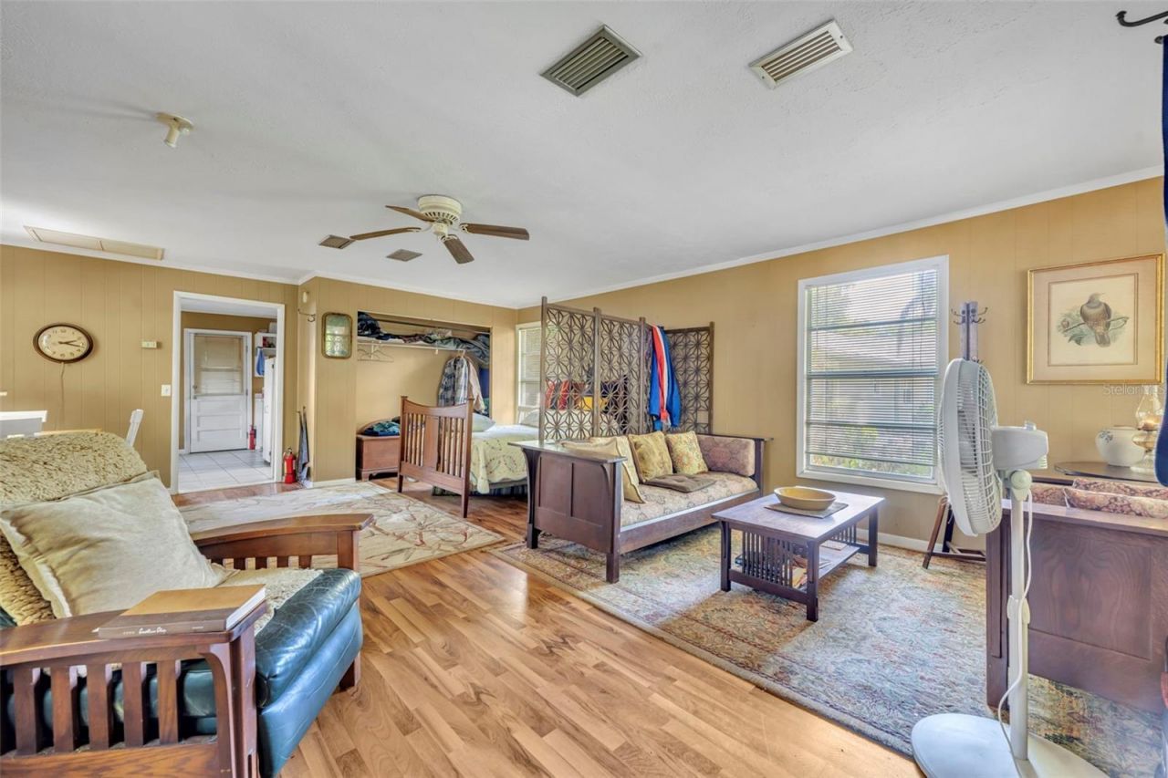 140 N Johns Street , Mount Dora, FL 32757 Photo