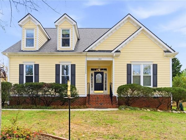 104 Bayhill Court, Mebane, NC 27302