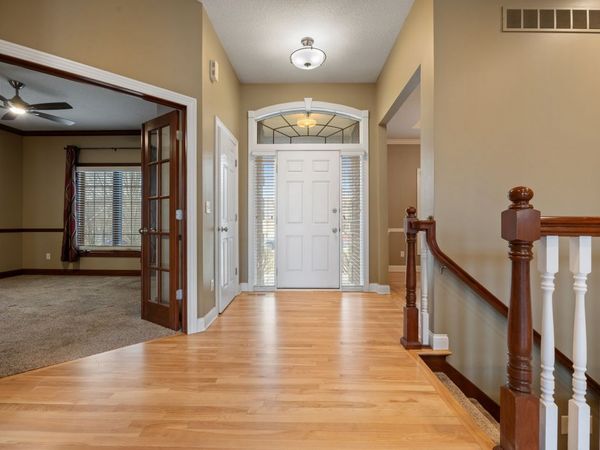 15922 Hammontree Drive, Urbandale, IA 50323