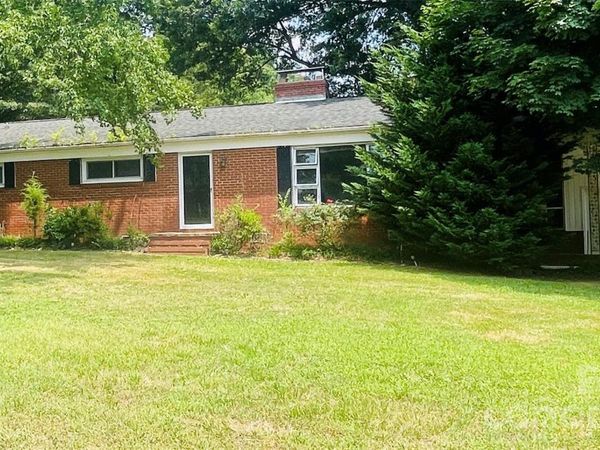 7125 Pence Road, Charlotte, NC 28215