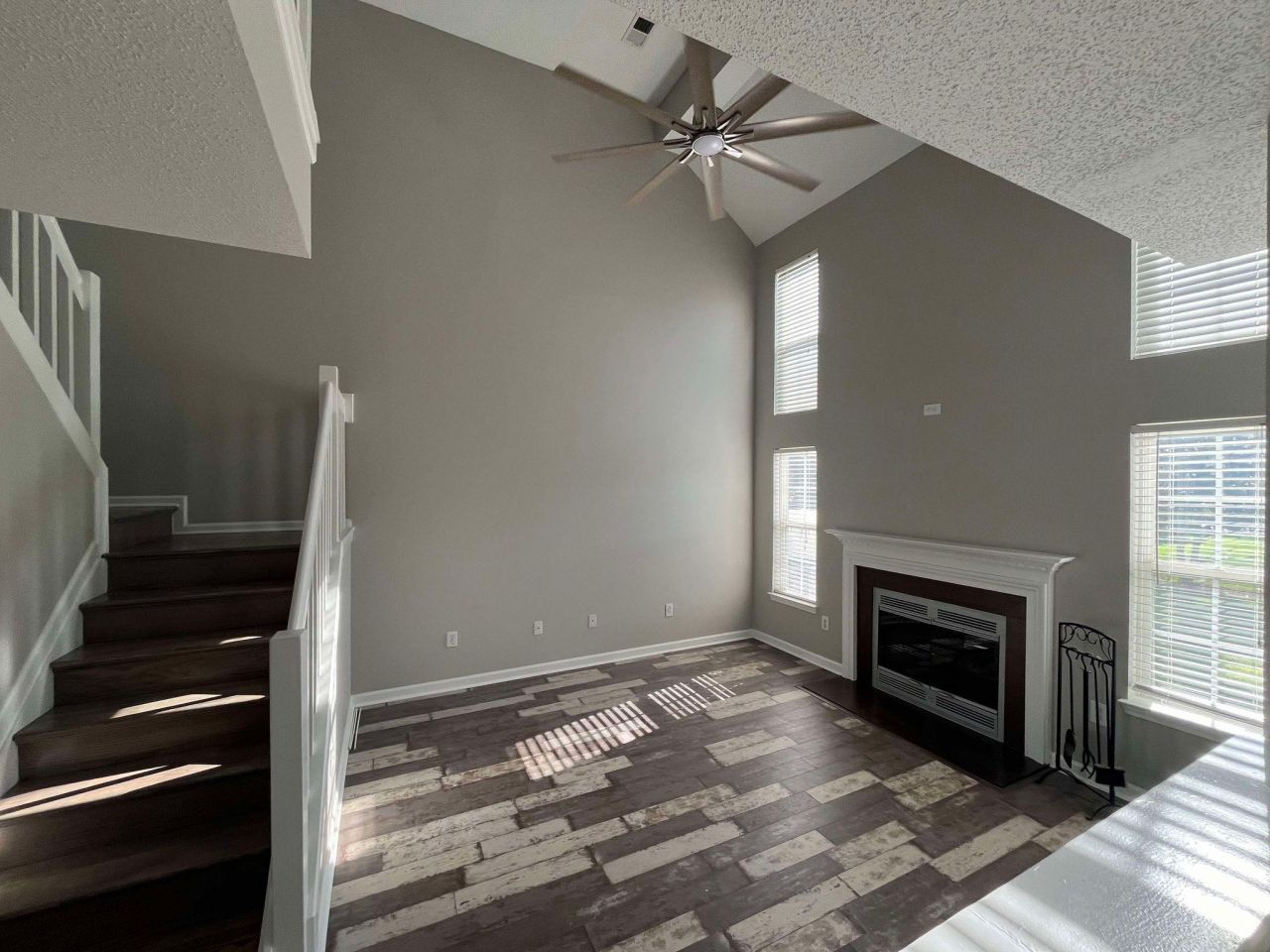 145 Wimbledon Way  Photo 13