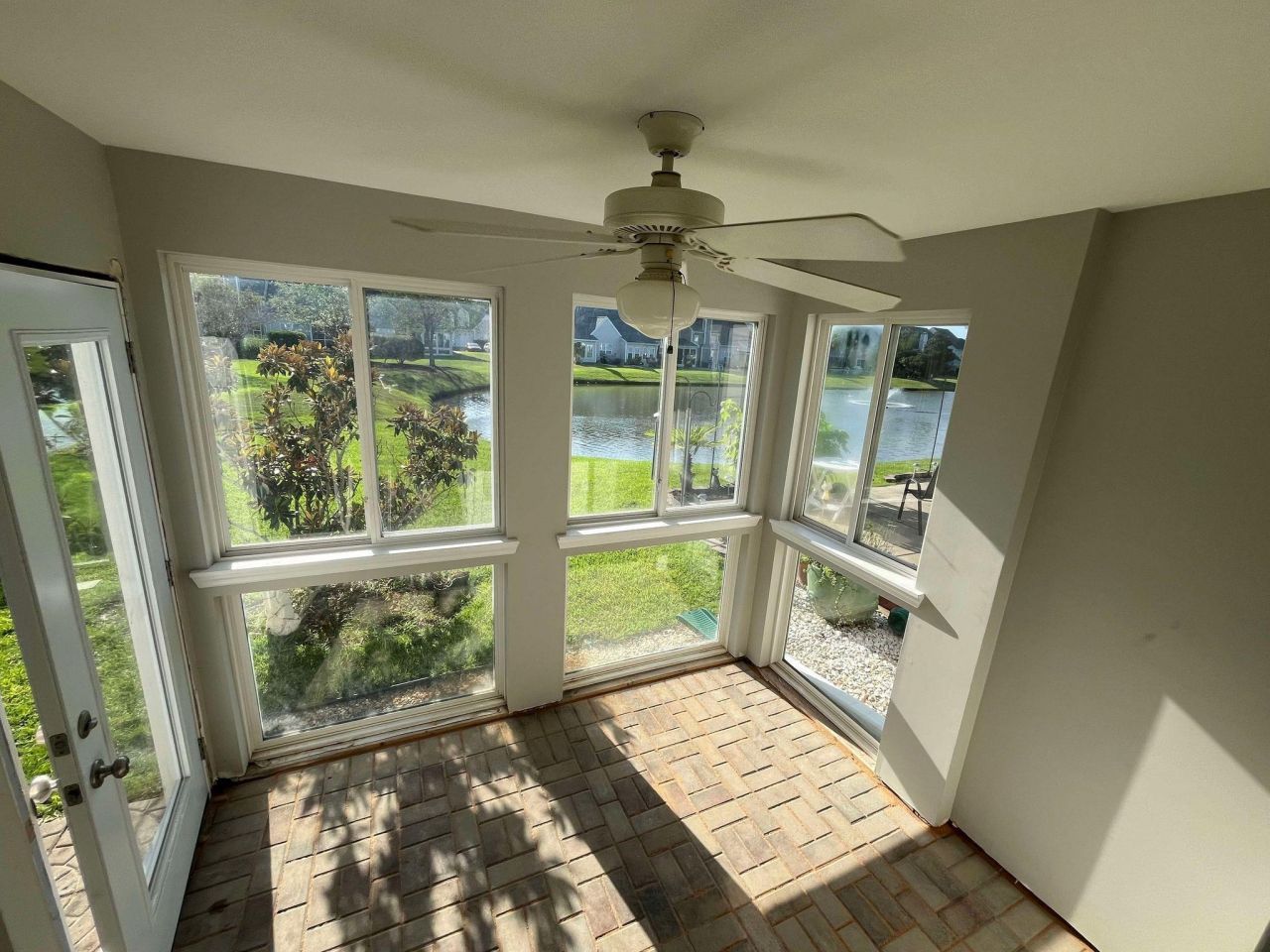 145 Wimbledon Way  Photo 14