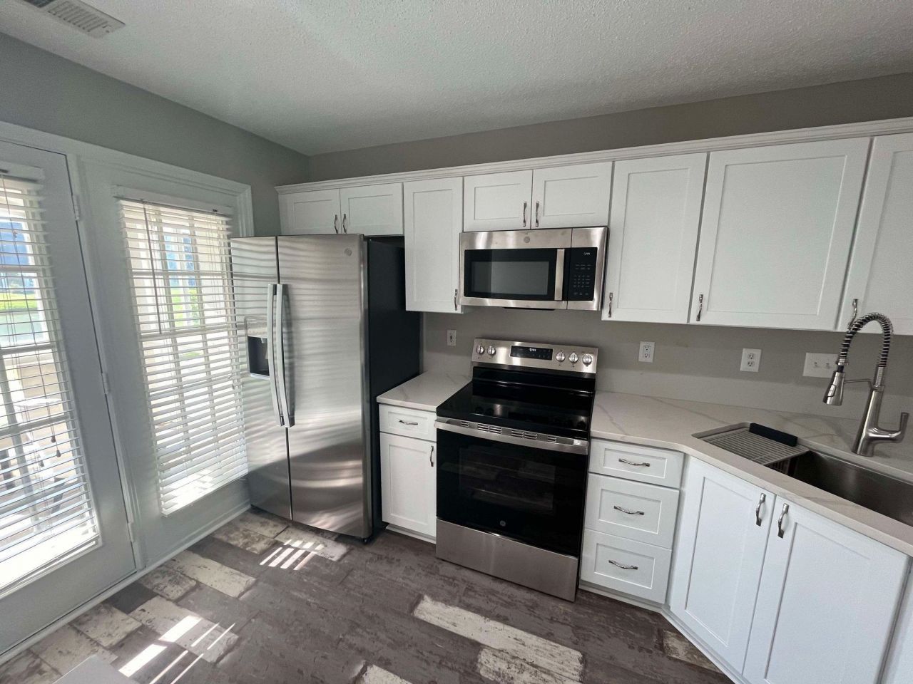 145 Wimbledon Way  Photo 28