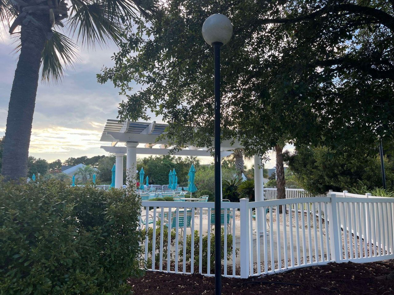 145 Wimbledon Way  Photo 37