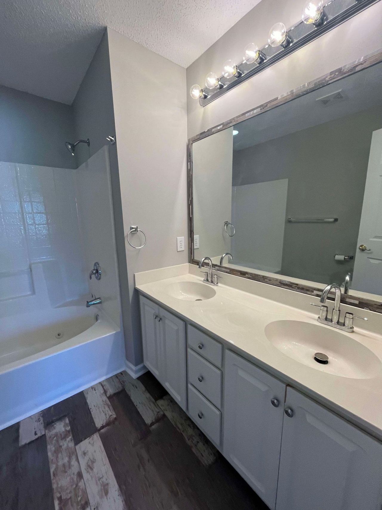 145 Wimbledon Way  Photo 40