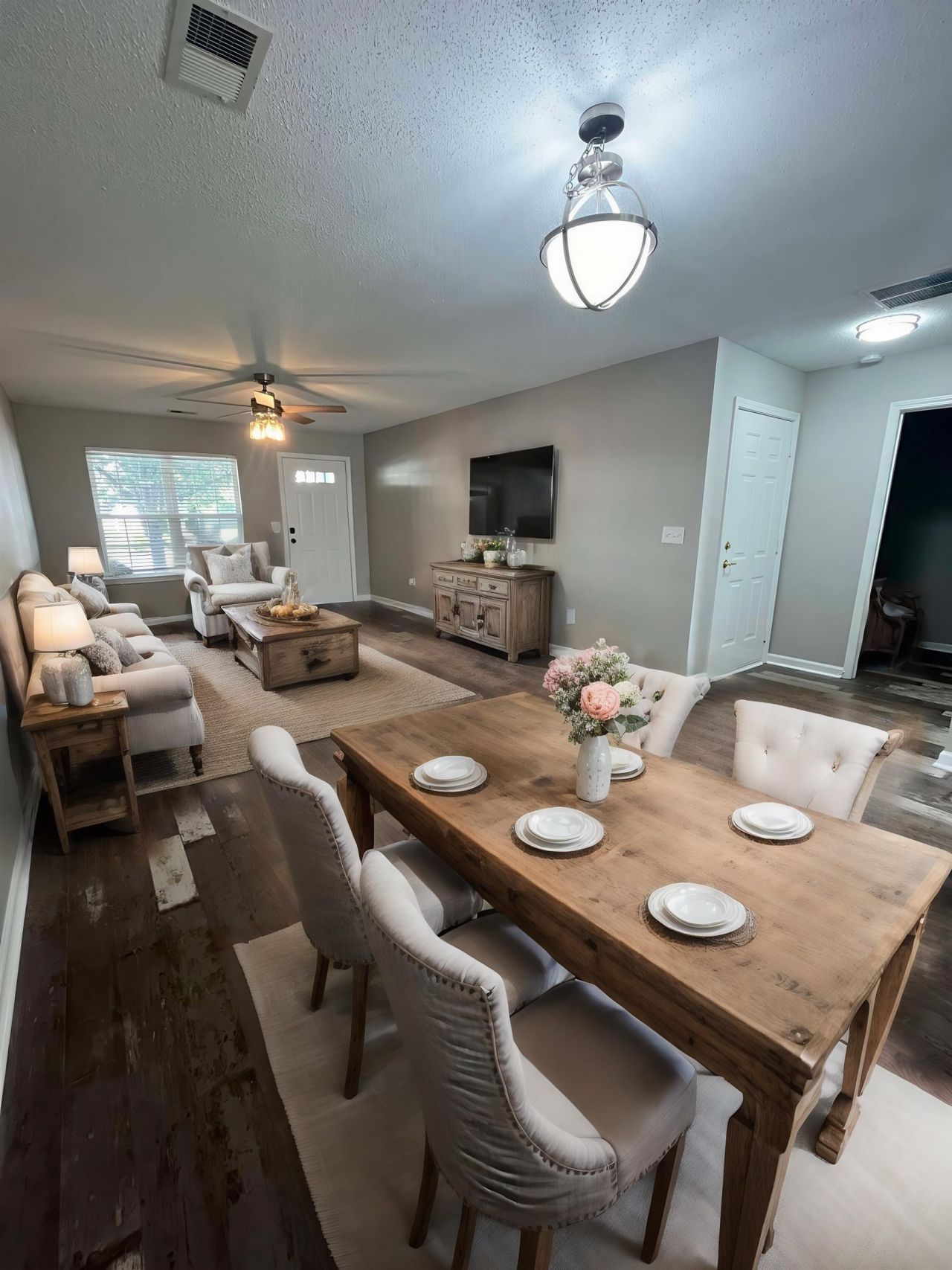 145 Wimbledon Way  Photo 7