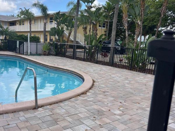 4051 NE 13th Avenue, Unit 61-3, Oakland Park, FL 33334