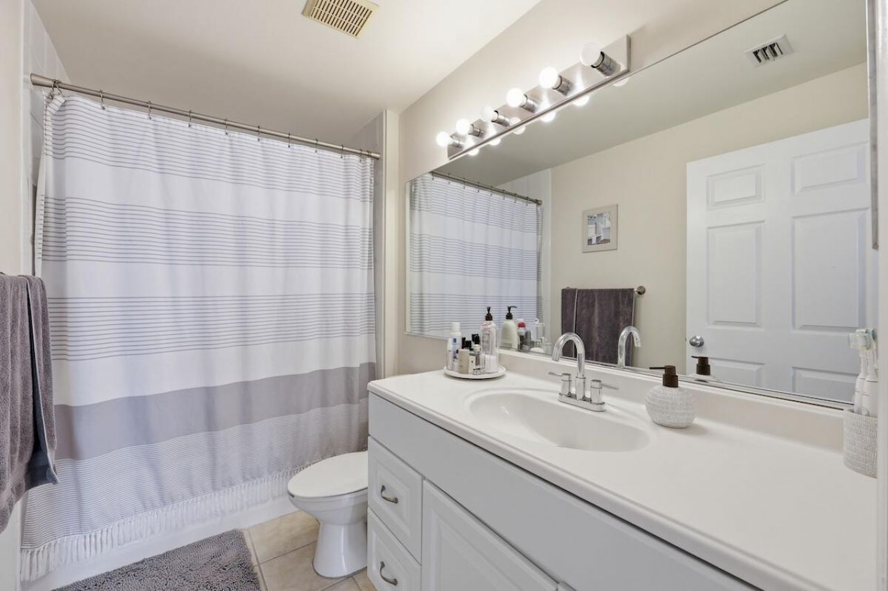 616 Clearwater Park Road, Unit 1106, West Palm Beach, FL 33401 Photo