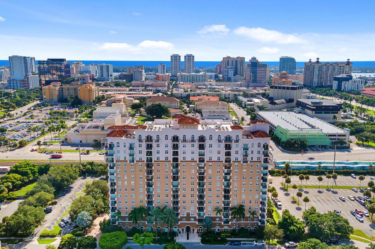 616 Clearwater Park Road, Unit 1106, West Palm Beach, FL 33401 Photo