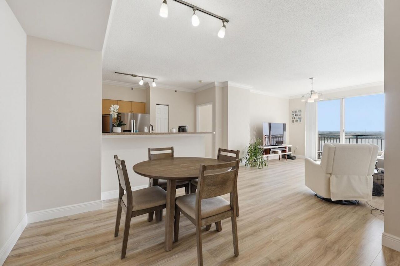 616 Clearwater Park Road, Unit 1106, West Palm Beach, FL 33401 Photo