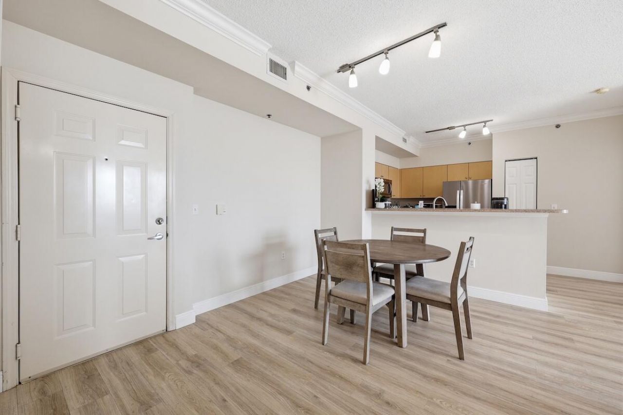 616 Clearwater Park Road, Unit 1106, West Palm Beach, FL 33401 Photo