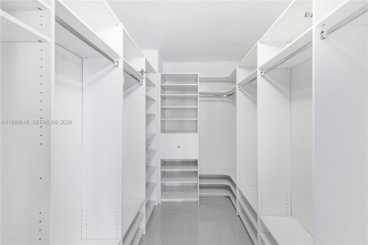 1800 Collins Ave , Unit 8C, Miami Beach, FL 33139 Photo