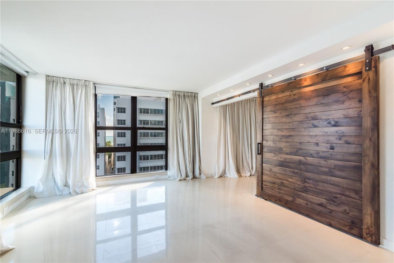 1800 Collins Ave , Unit 8C, Miami Beach, FL 33139 Photo