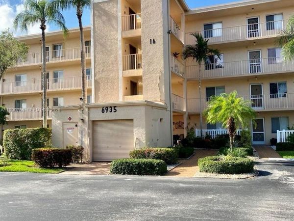 6935 Huntington Ln, Unit 108, Delray Beach, FL 33446