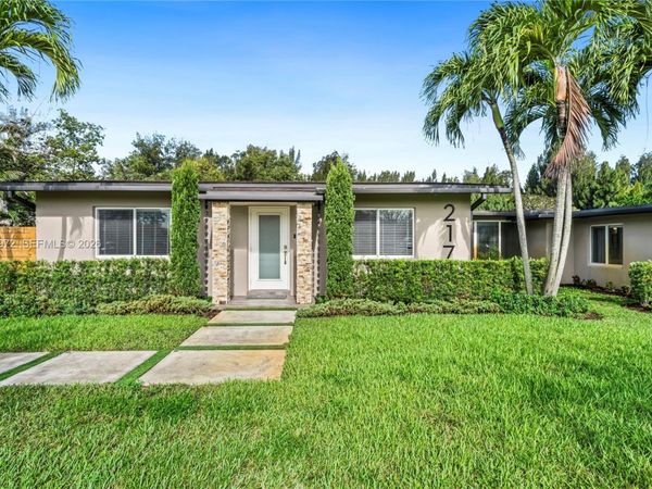 217 E Acre Dr, Plantation, FL 33317