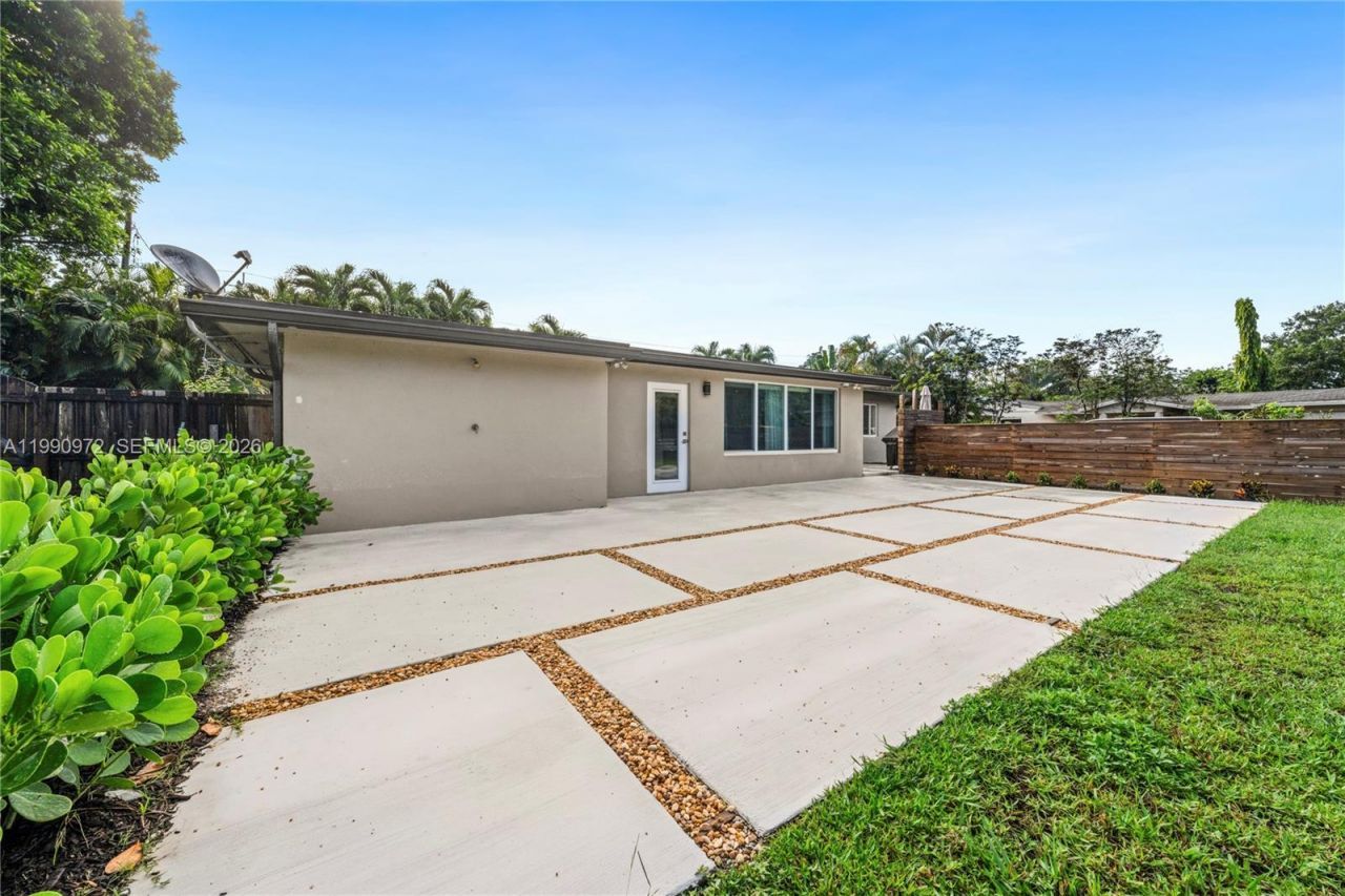 217 E Acre Dr, Plantation, FL 33317 Photo