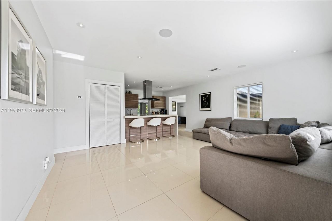 217 E Acre Dr, Plantation, FL 33317 Photo