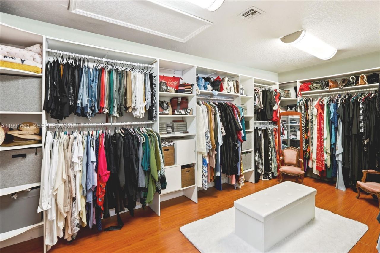 9955 SW 74th St , Miami, FL 33173 Photo