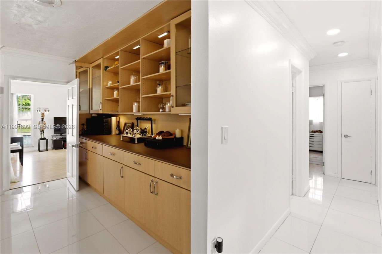 9955 SW 74th St , Miami, FL 33173 Photo