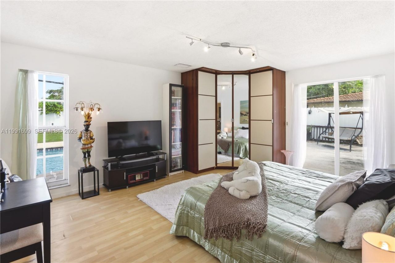 9955 SW 74th St , Miami, FL 33173 Photo