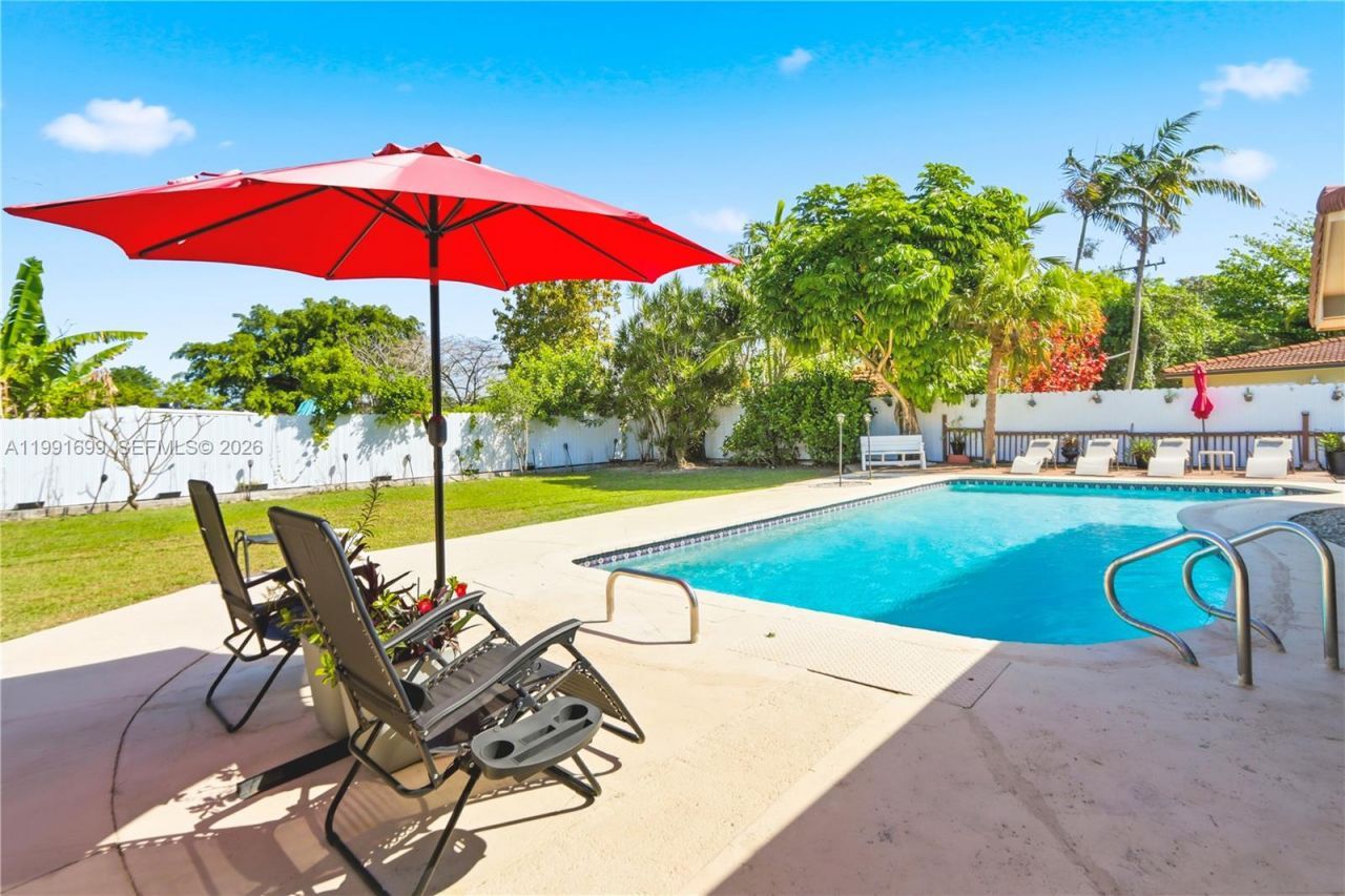 9955 SW 74th St , Miami, FL 33173 Photo