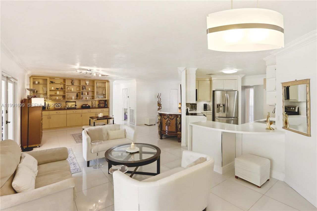 9955 SW 74th St , Miami, FL 33173 Photo