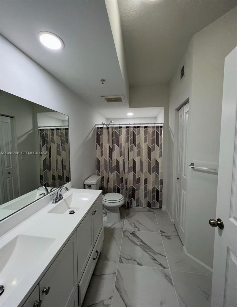 9172 Collins Ave , Unit 214, Surfside, FL 33154 Photo