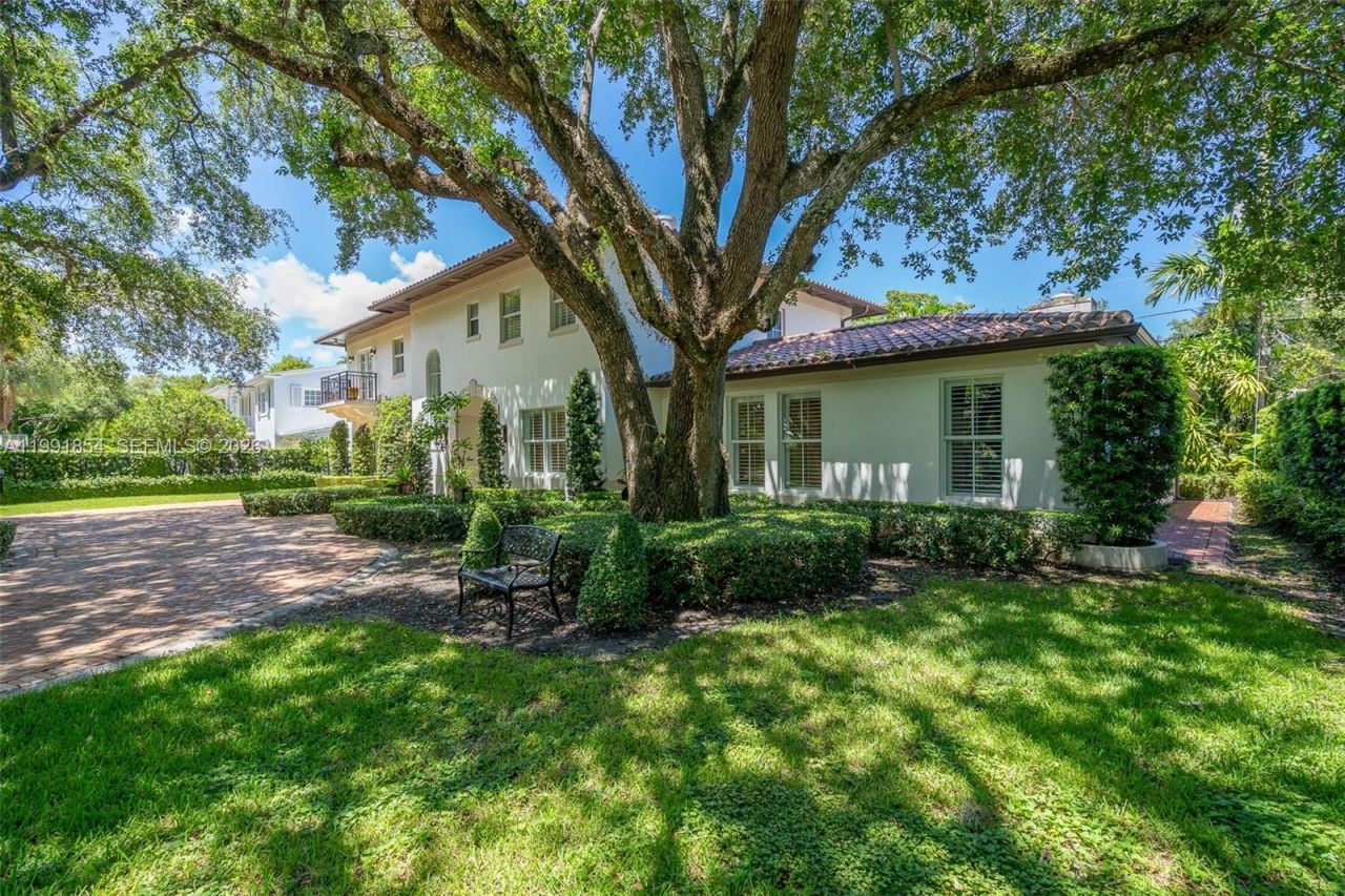 3919 Granada Blvd, Coral Gables, FL 33134 Photo