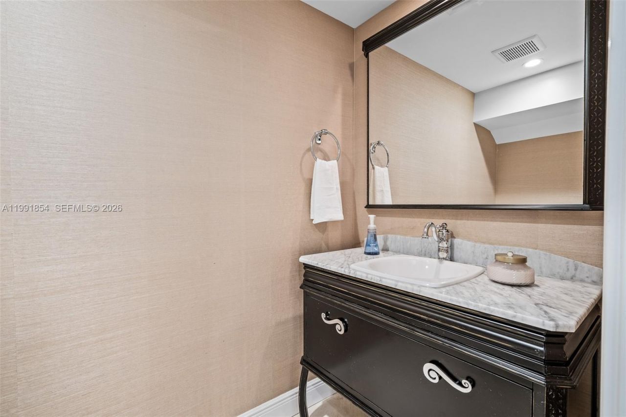 3919 Granada Blvd, Coral Gables, FL 33134 Photo