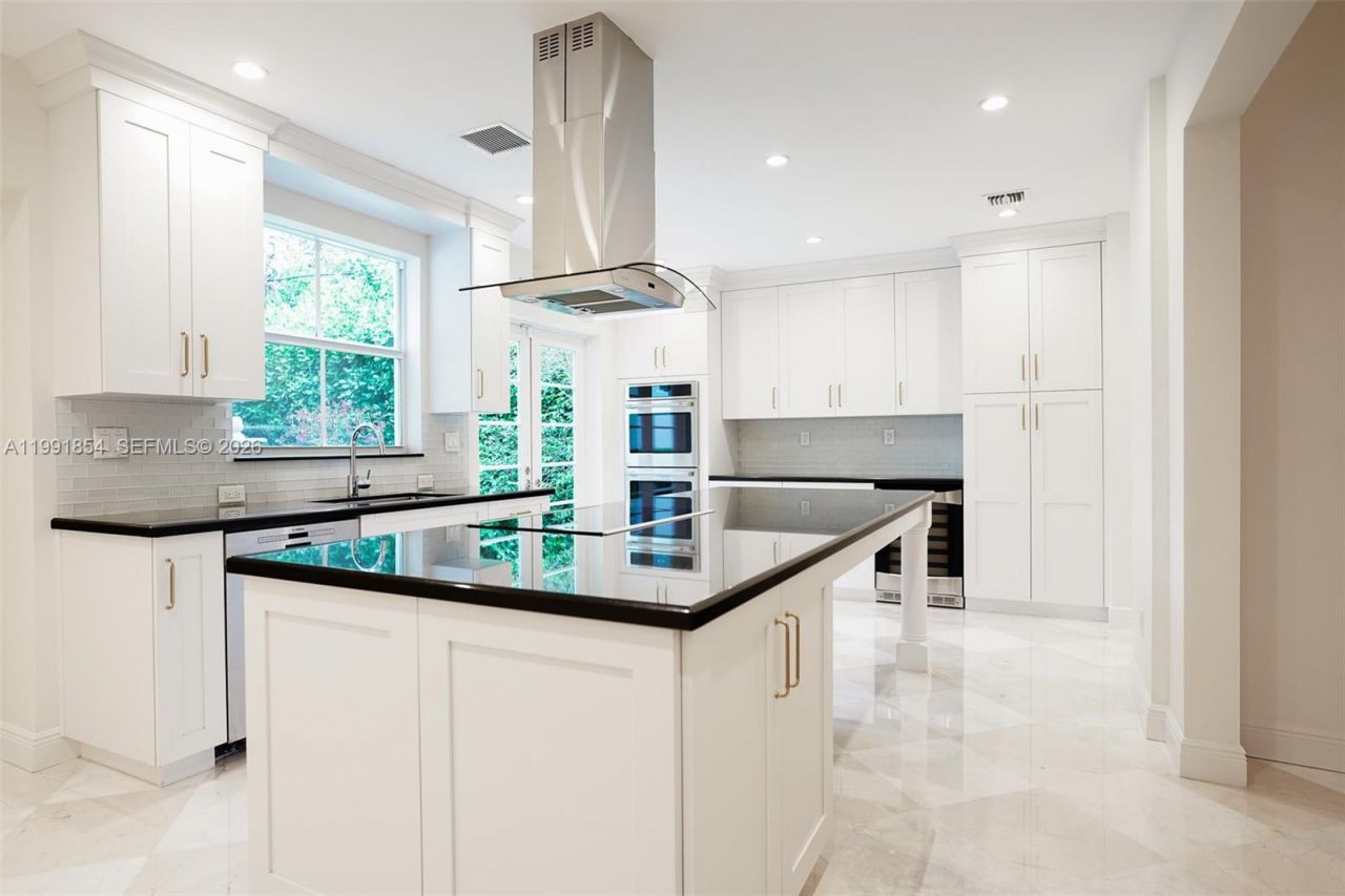 3919 Granada Blvd, Coral Gables, FL 33134 Photo