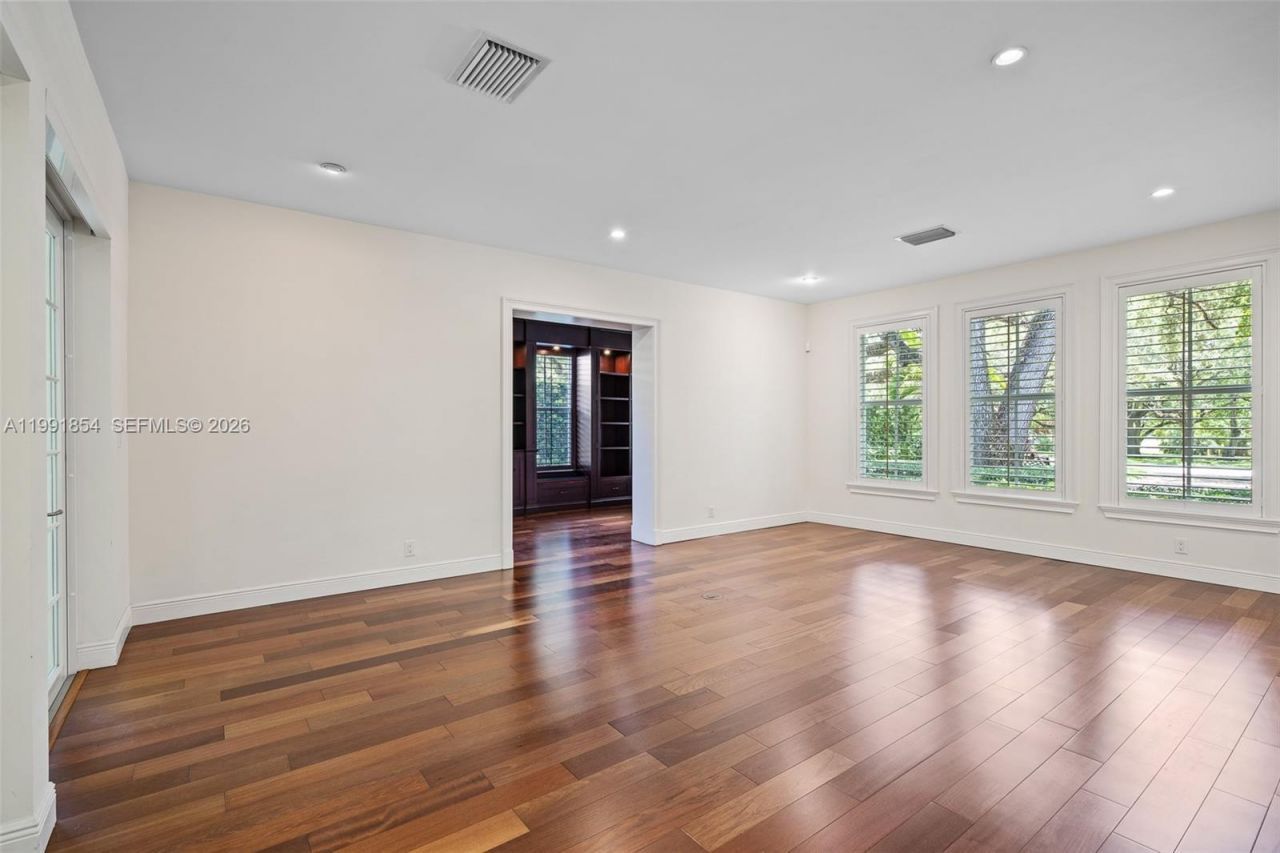 3919 Granada Blvd, Coral Gables, FL 33134 Photo