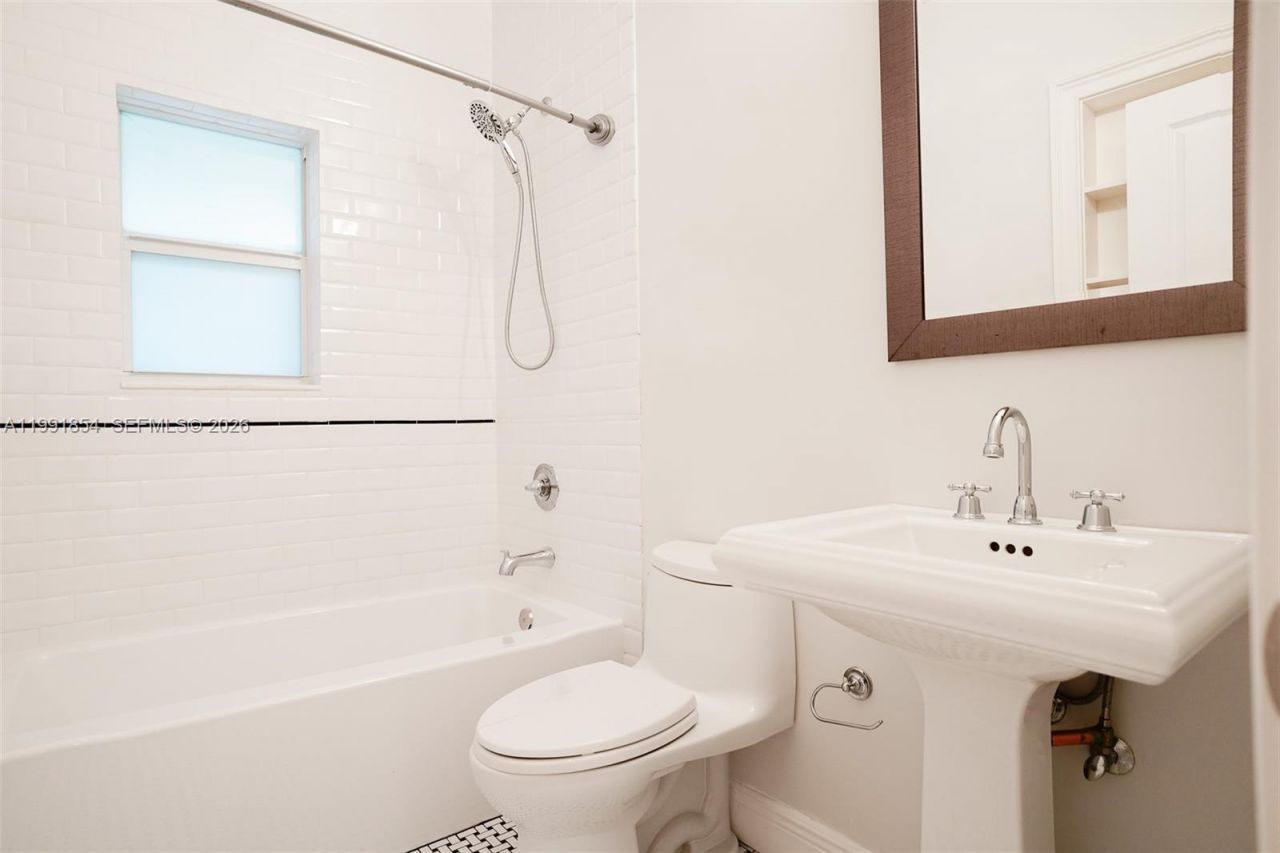 3919 Granada Blvd, Coral Gables, FL 33134 Photo