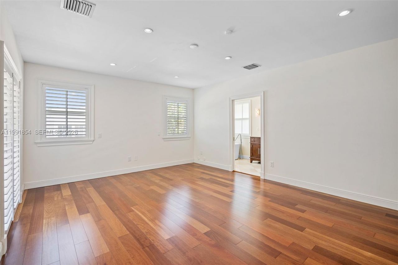 3919 Granada Blvd, Coral Gables, FL 33134 Photo