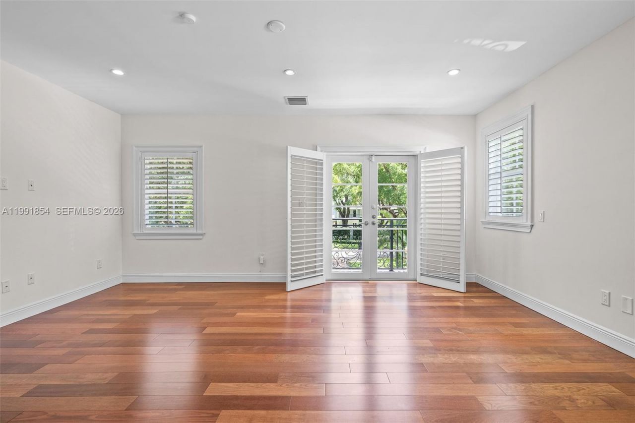 3919 Granada Blvd, Coral Gables, FL 33134 Photo