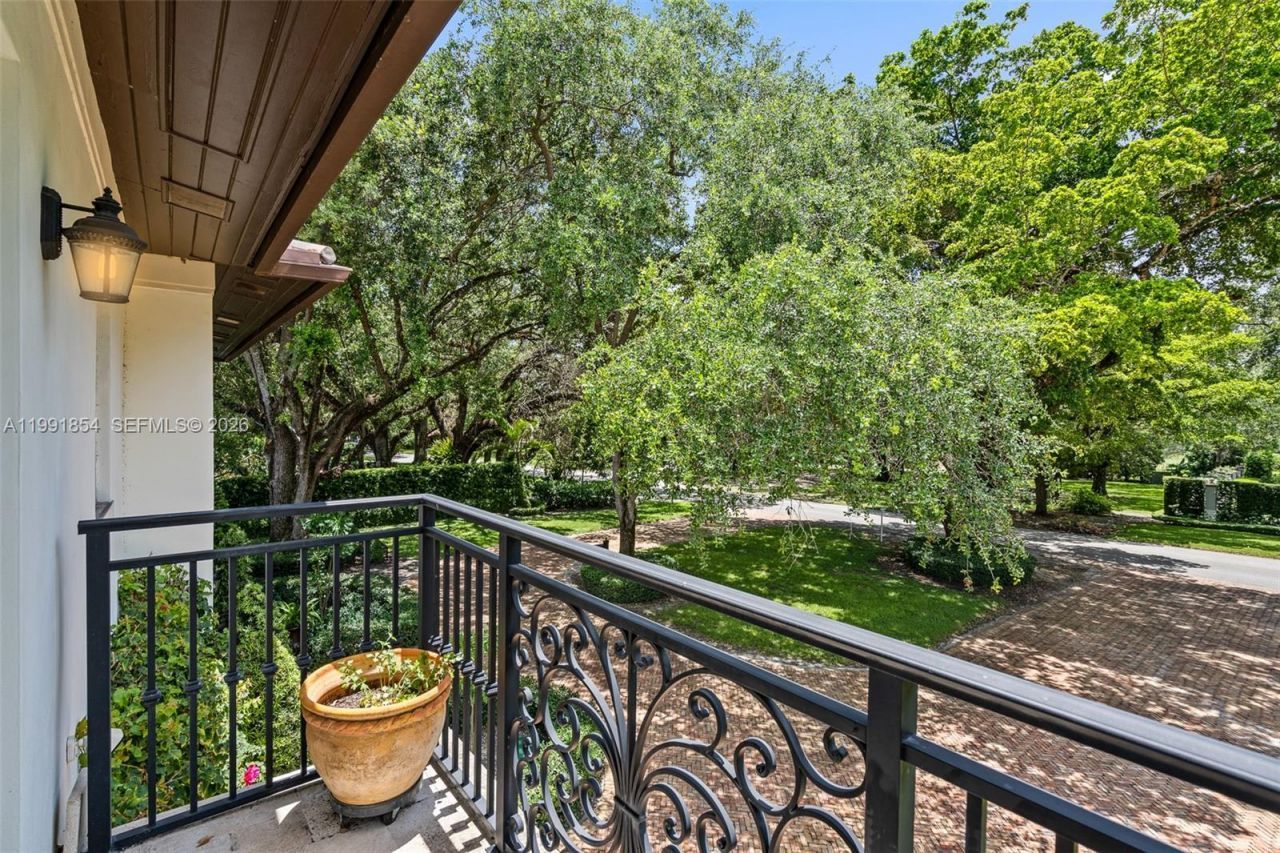 3919 Granada Blvd, Coral Gables, FL 33134 Photo