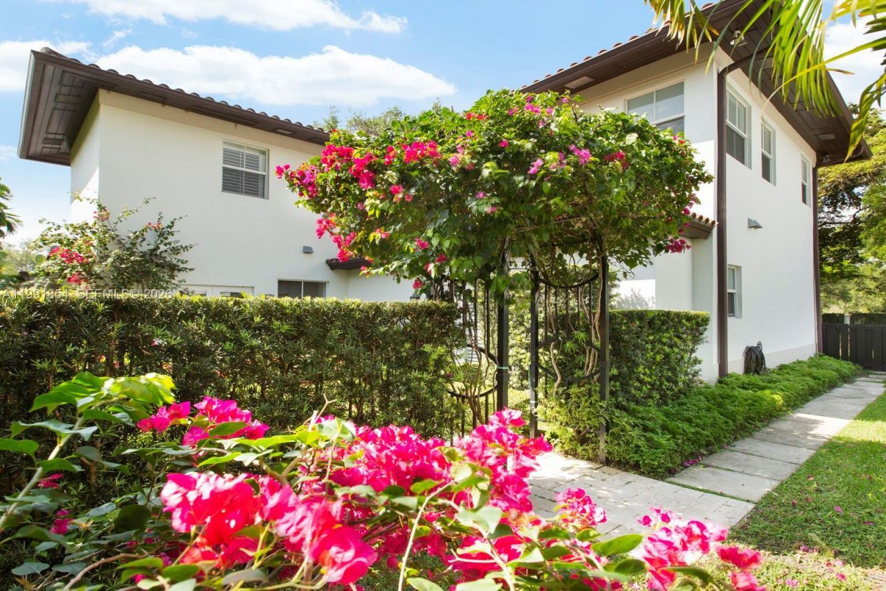 3919 Granada Blvd, Coral Gables, FL 33134 Photo