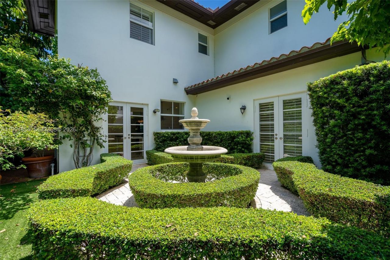 3919 Granada Blvd, Coral Gables, FL 33134 Photo