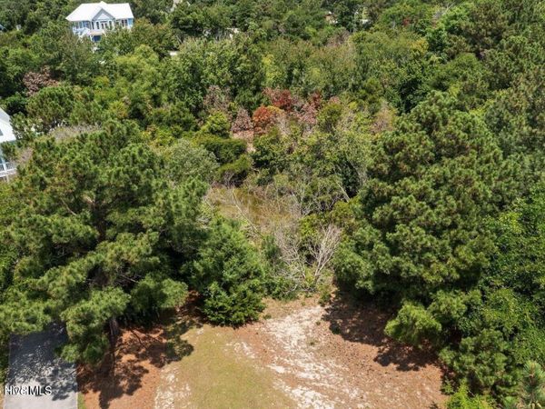 302 Governor Safford Lane, Emerald Isle, NC 28594