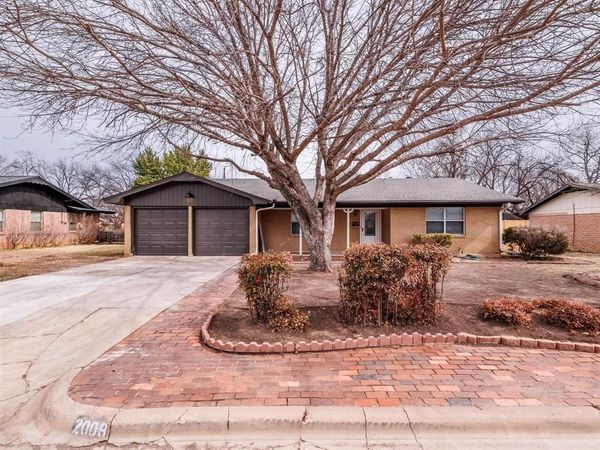 2008 10th Street , Brownwood, TX 76801