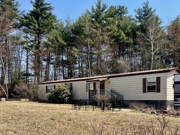 28 Vaillancourt Drive, New Ipswich, NH 03071